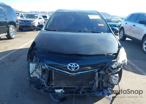 2013 Toyota Prius V Five z USA, uszkodzony, nr VIN JTDZN3EU4D3190766
